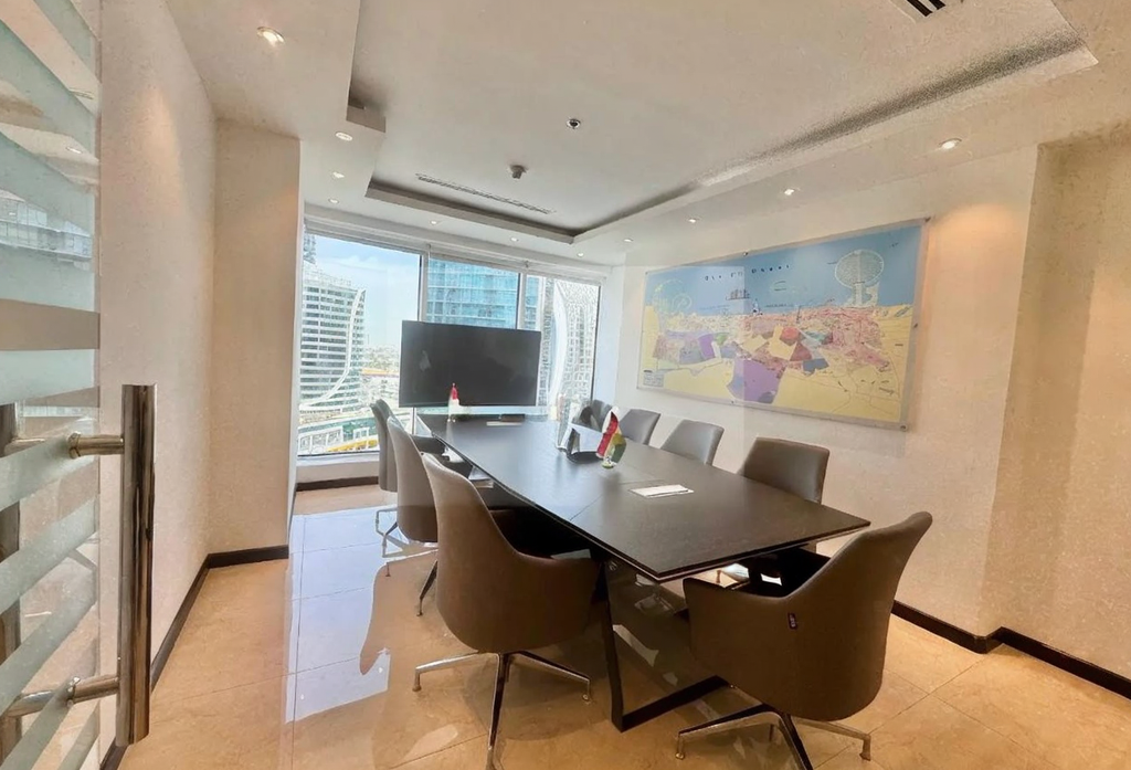 fully-fitted-office-business-bay-dubai.webp